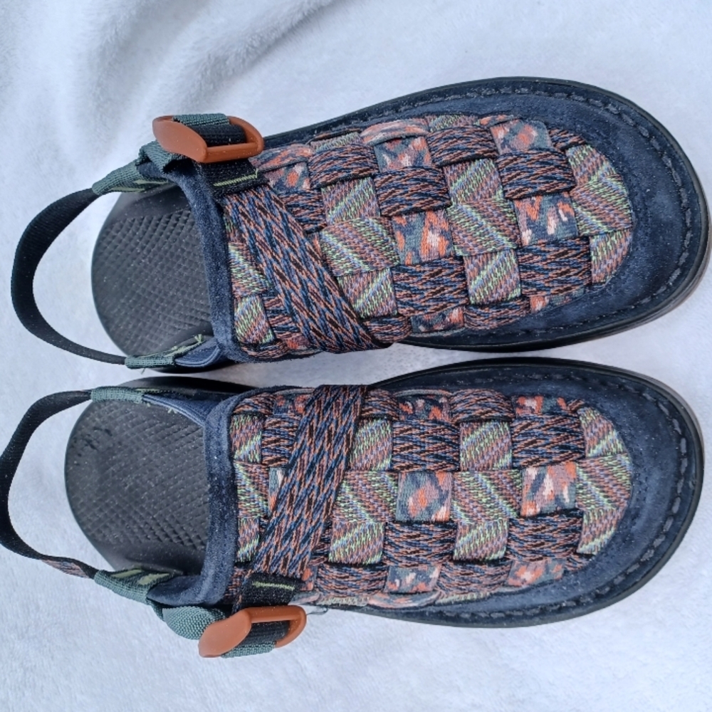 Chaco Clog Black and Green Comfort Clogs  Looks To Be New  Used One Brief Time.
